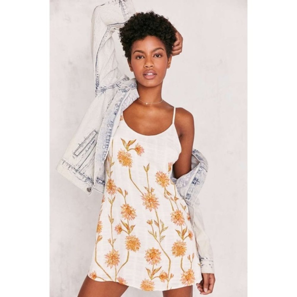 UO Kimchi Blue Cambridge Floral Spring Swing Dress